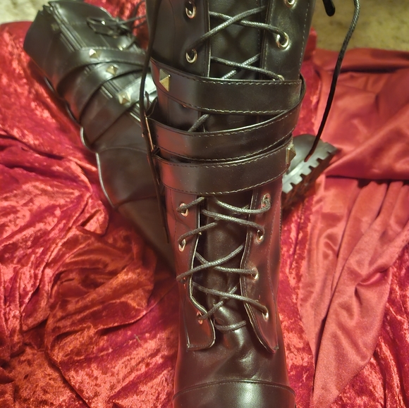 Boots 3.5inch heels calf boots black w straps around upper boots . - Picture 7 of 7